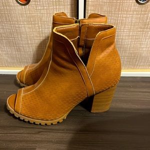 Seven 7 Saddle Bootie
